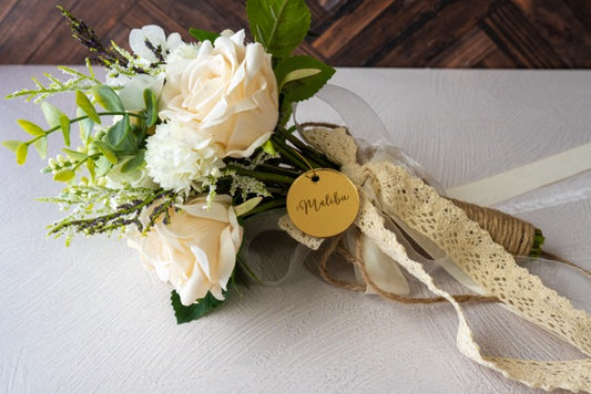 Love Stories in Bloom: How Bouquet Charms Make Your Wedding Unforgettable